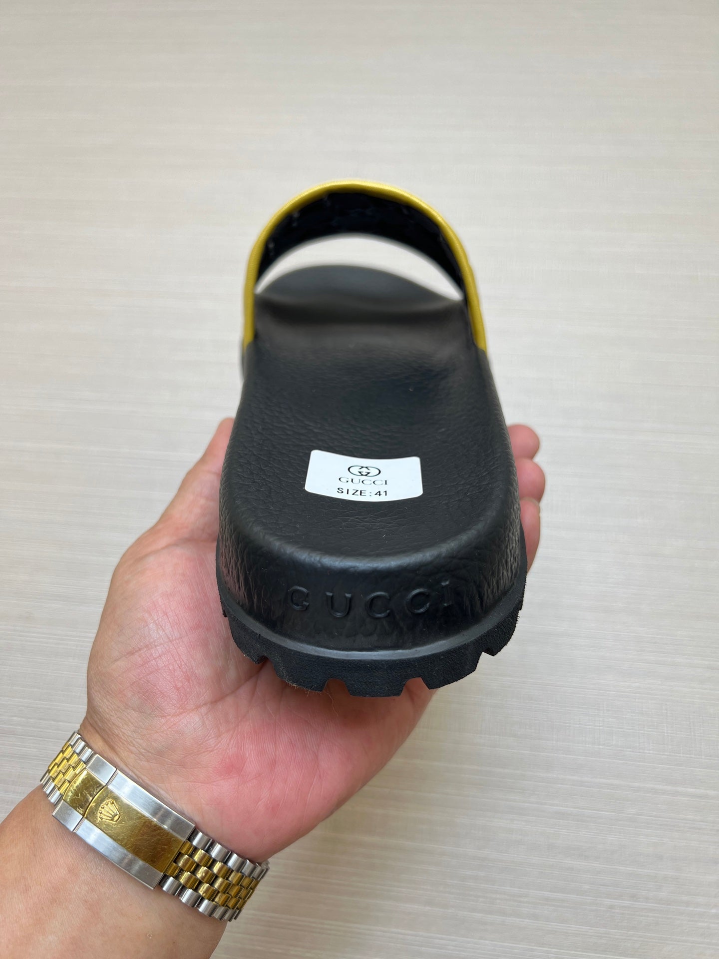 Z5X76B5  Popular slippers