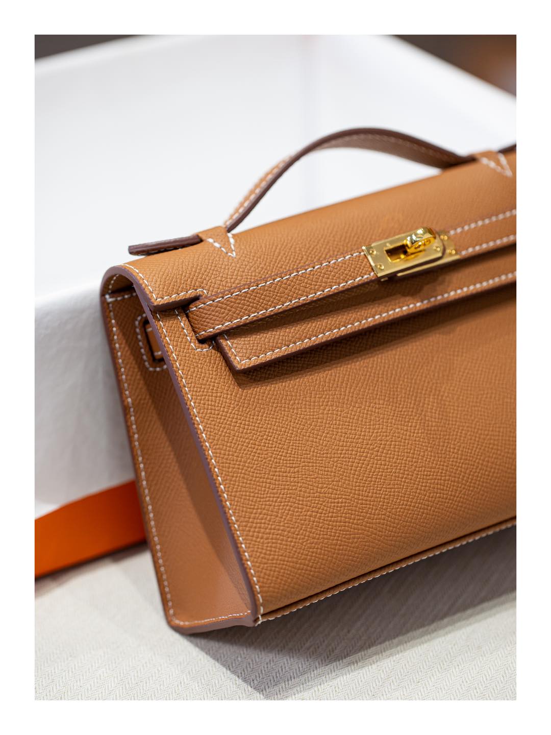 B1R66A6 Popular leather bag