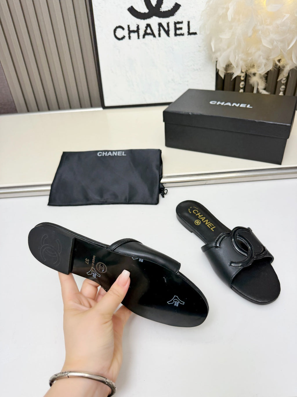 ZPX76C7  Popular high-quality leather slippers