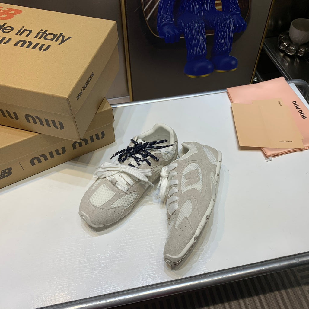 Z1P54A118 Popular shoes