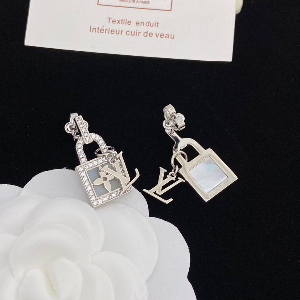 X1Z95E59E Popular Earrings