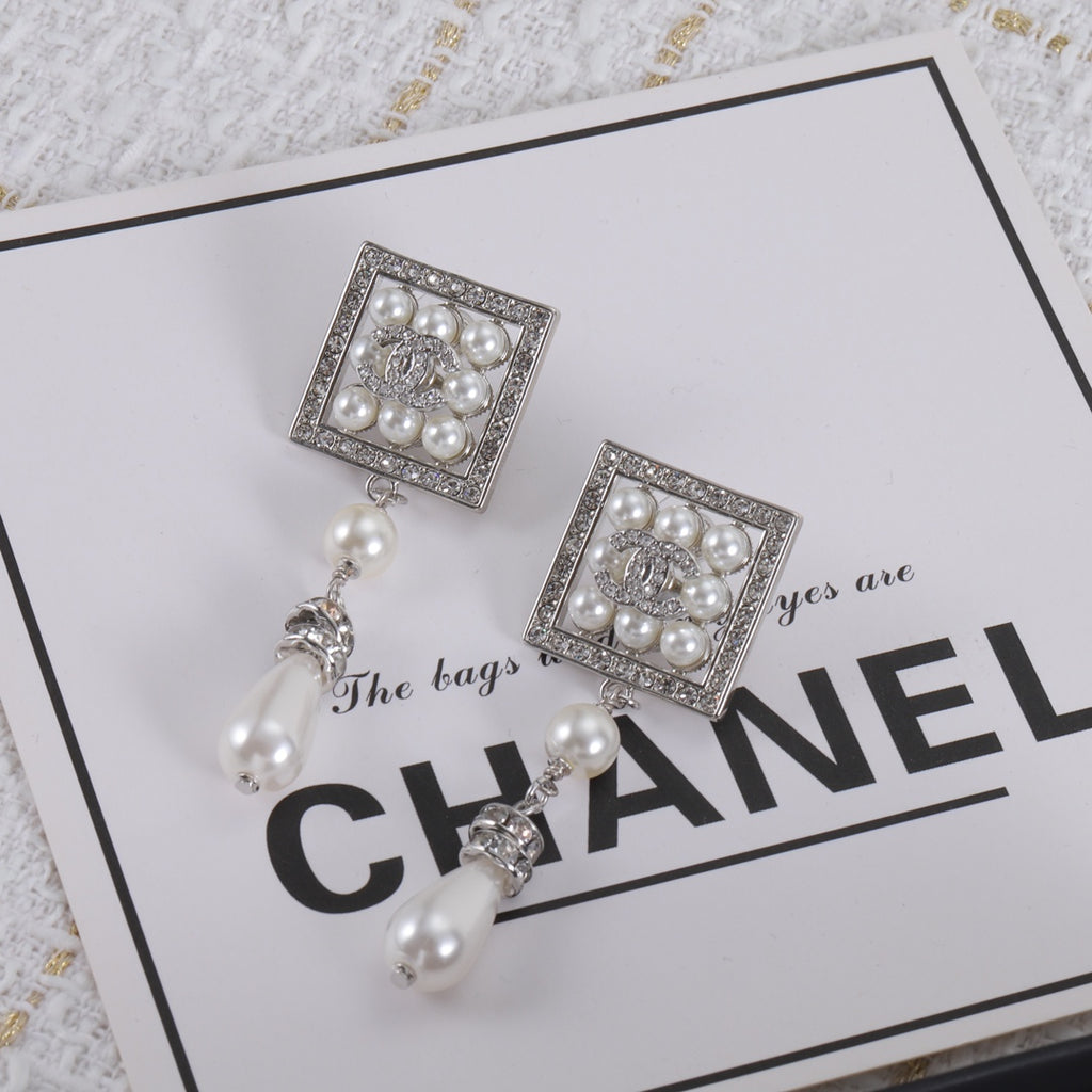 X1Z54C376E Popular Earrings