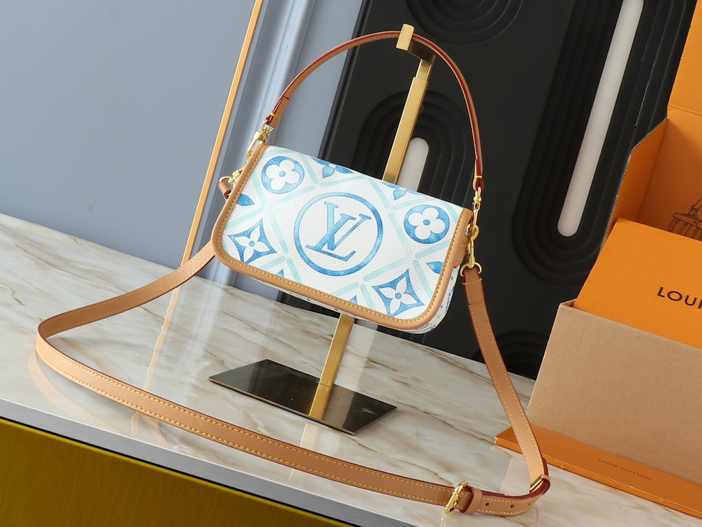 B1X45E2 Popular  leather bag