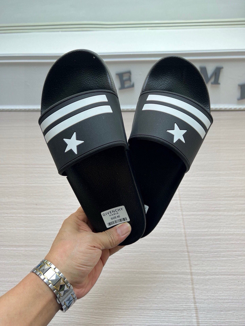 Z5Z35GV263  Popular Slippers