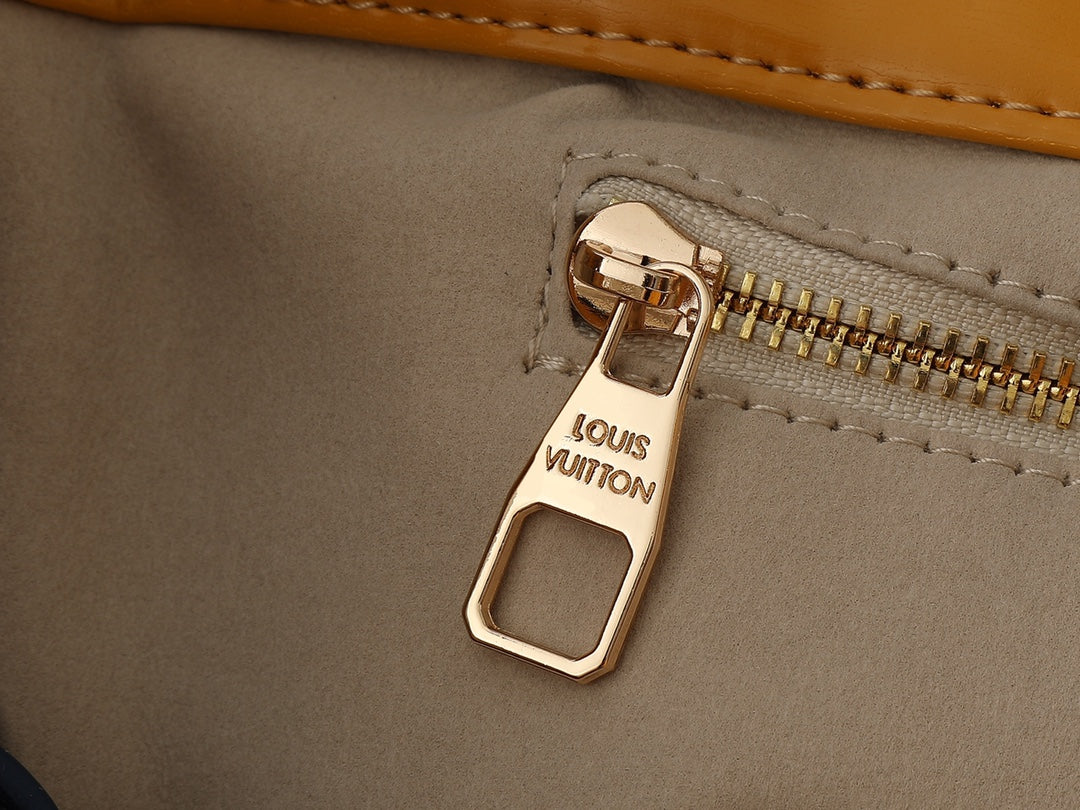 B1X45E9 Popular  leather bag
