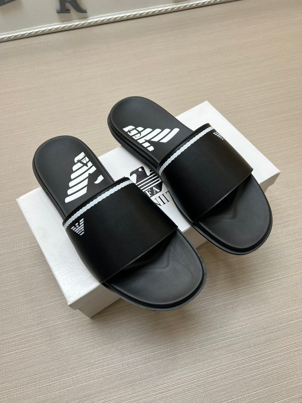 Z5ZA102 Popular slippers
