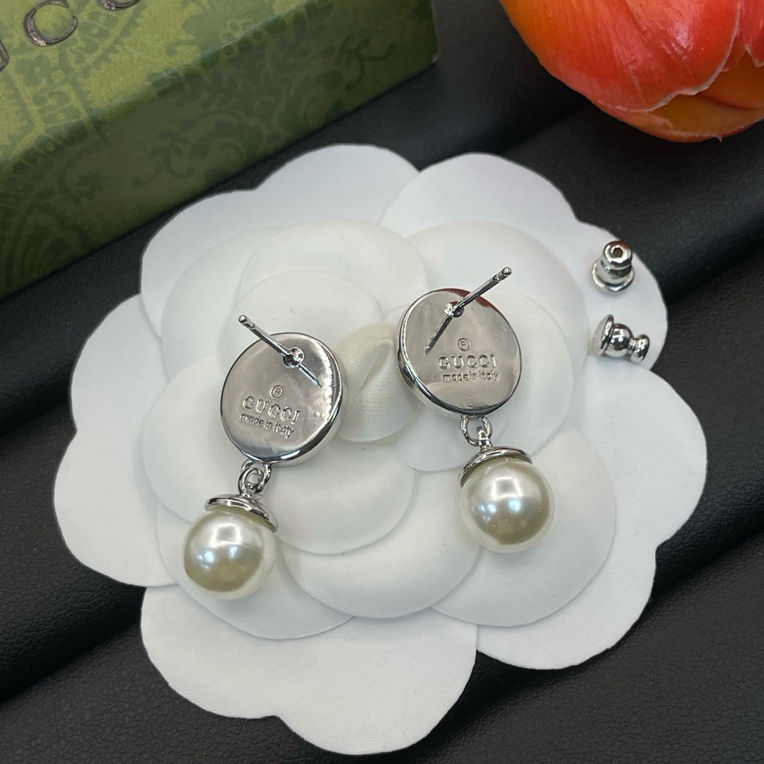 X1Z95B42E Popular Earrings