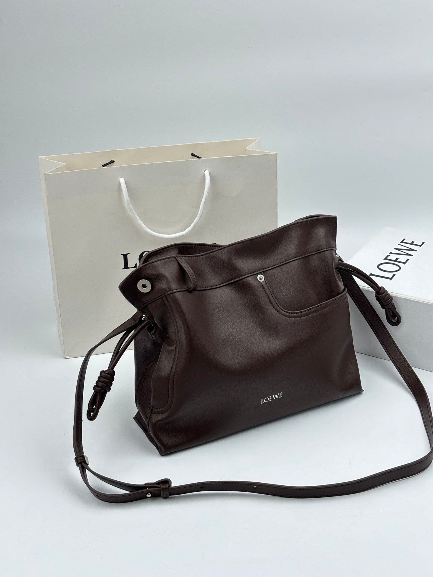 B1P36A47 Popular leather bag