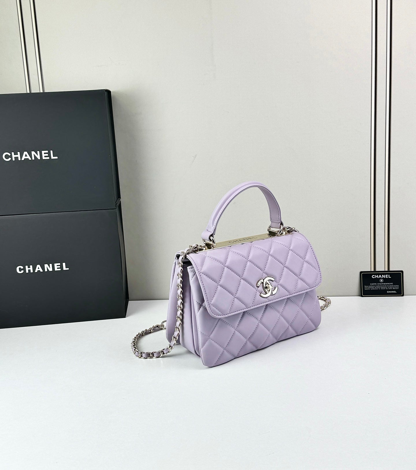 B1X76C8  Popular leather bag