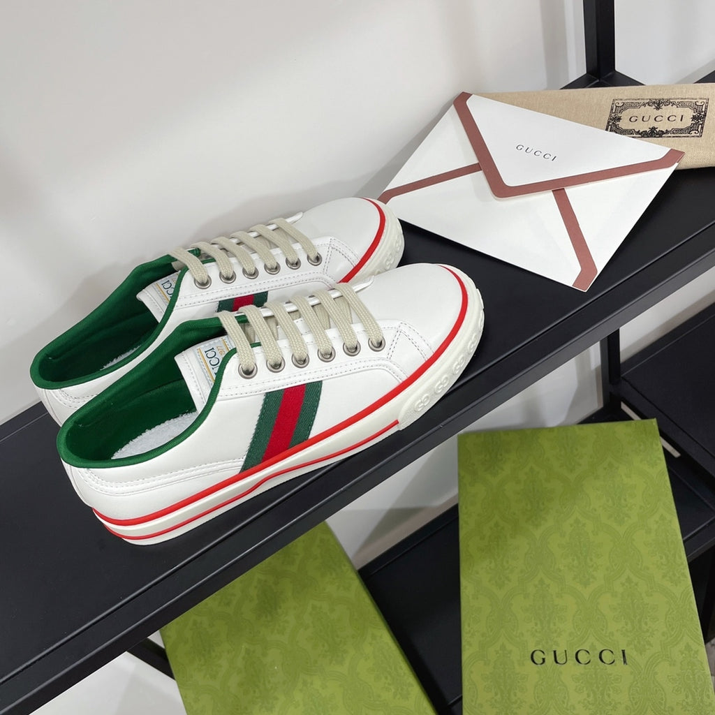 Z2Q105B208 Popular high-quality Shoes