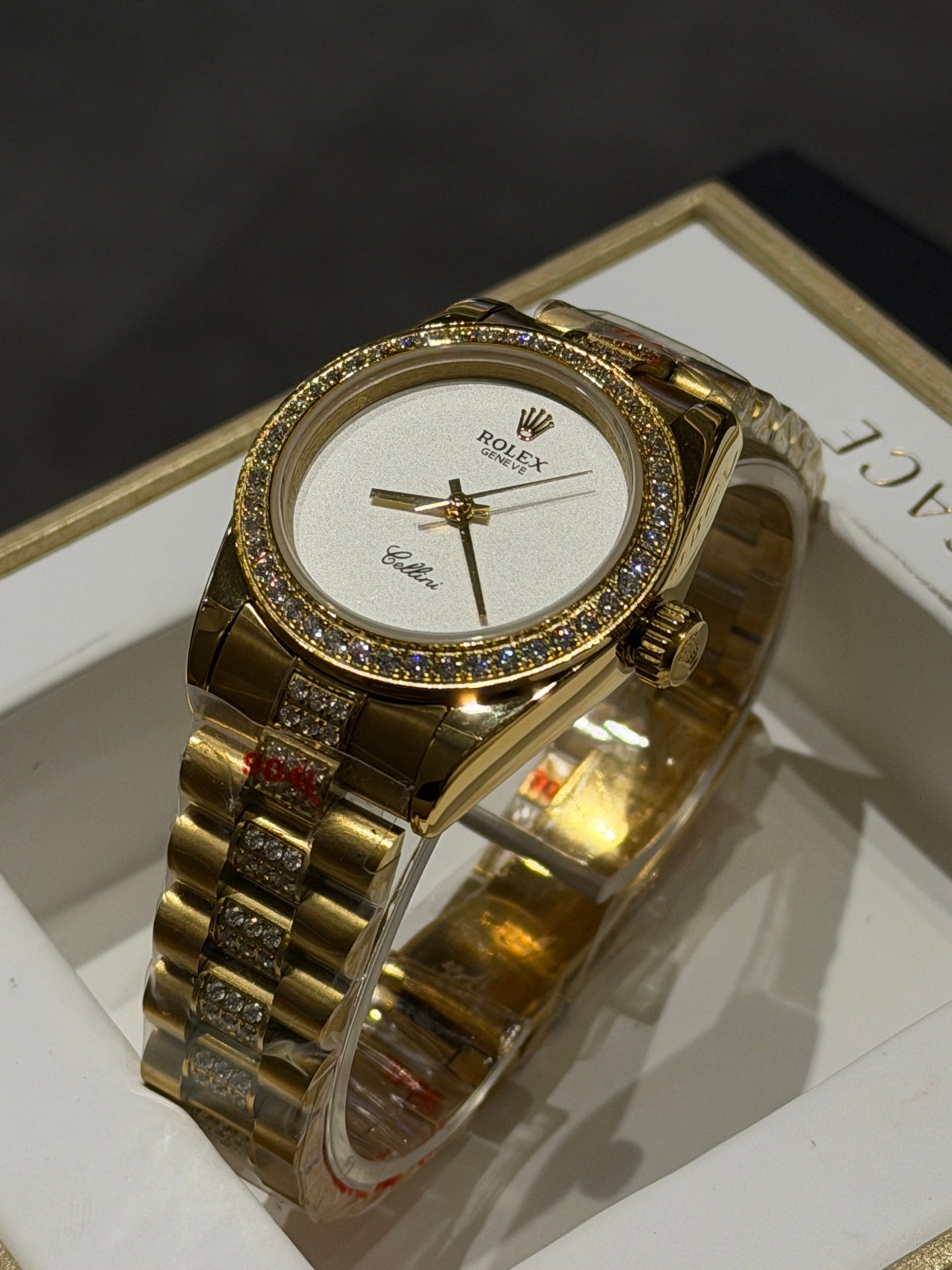 L1R36L25 Popular Watches