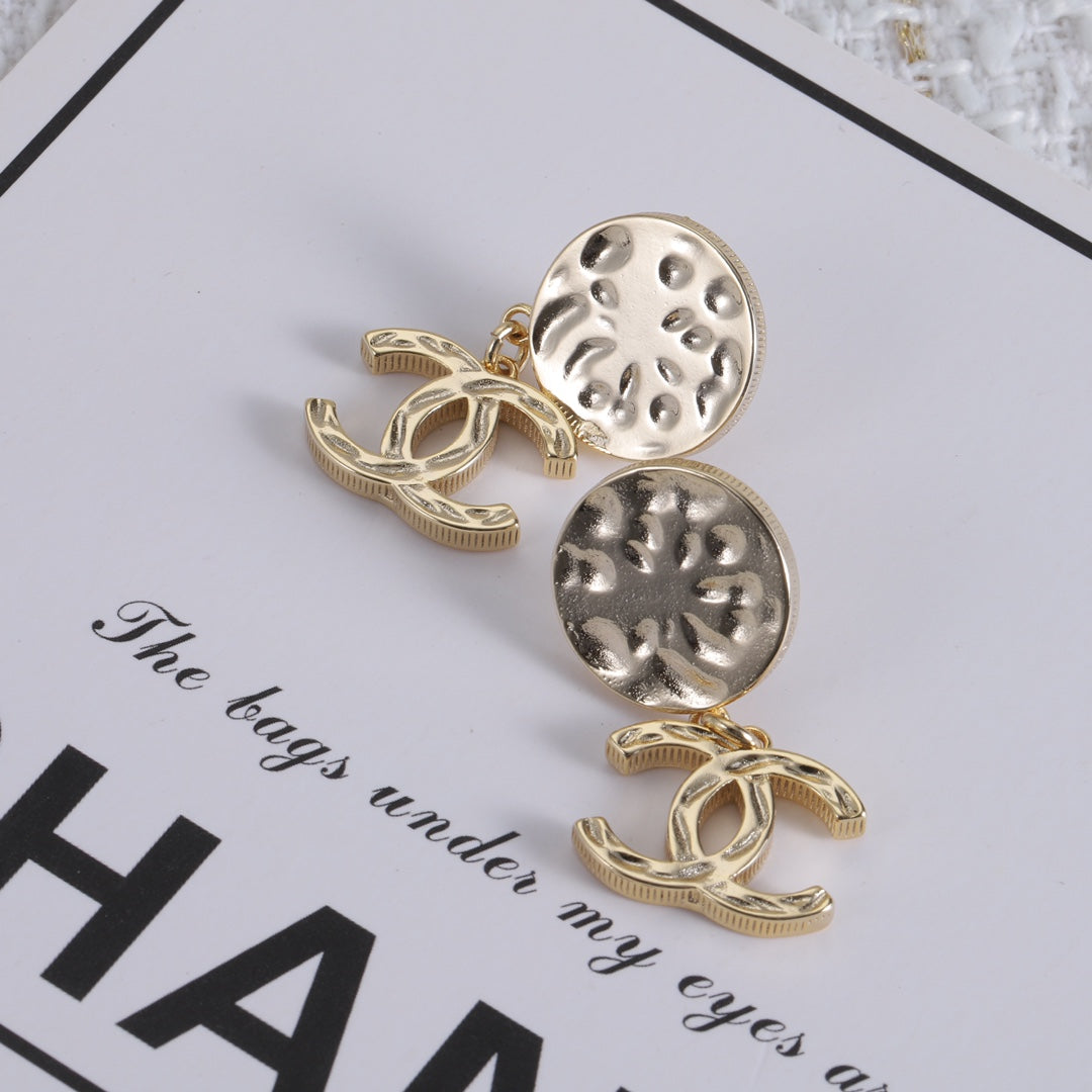 X1Q45C7E Popular Earrings