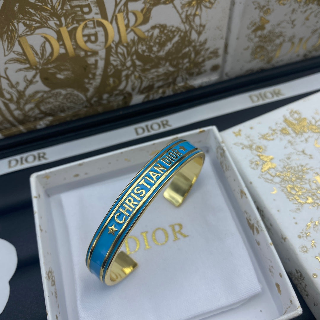 X1Y93D469K  Popular Bracelets