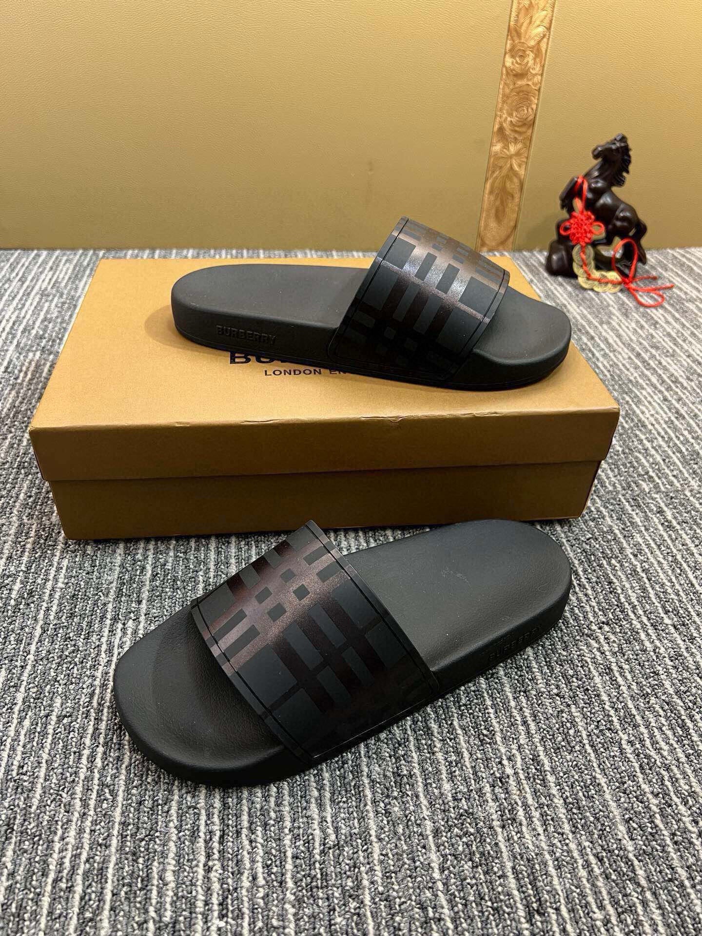 Z5Z35R257 Popular Slippers