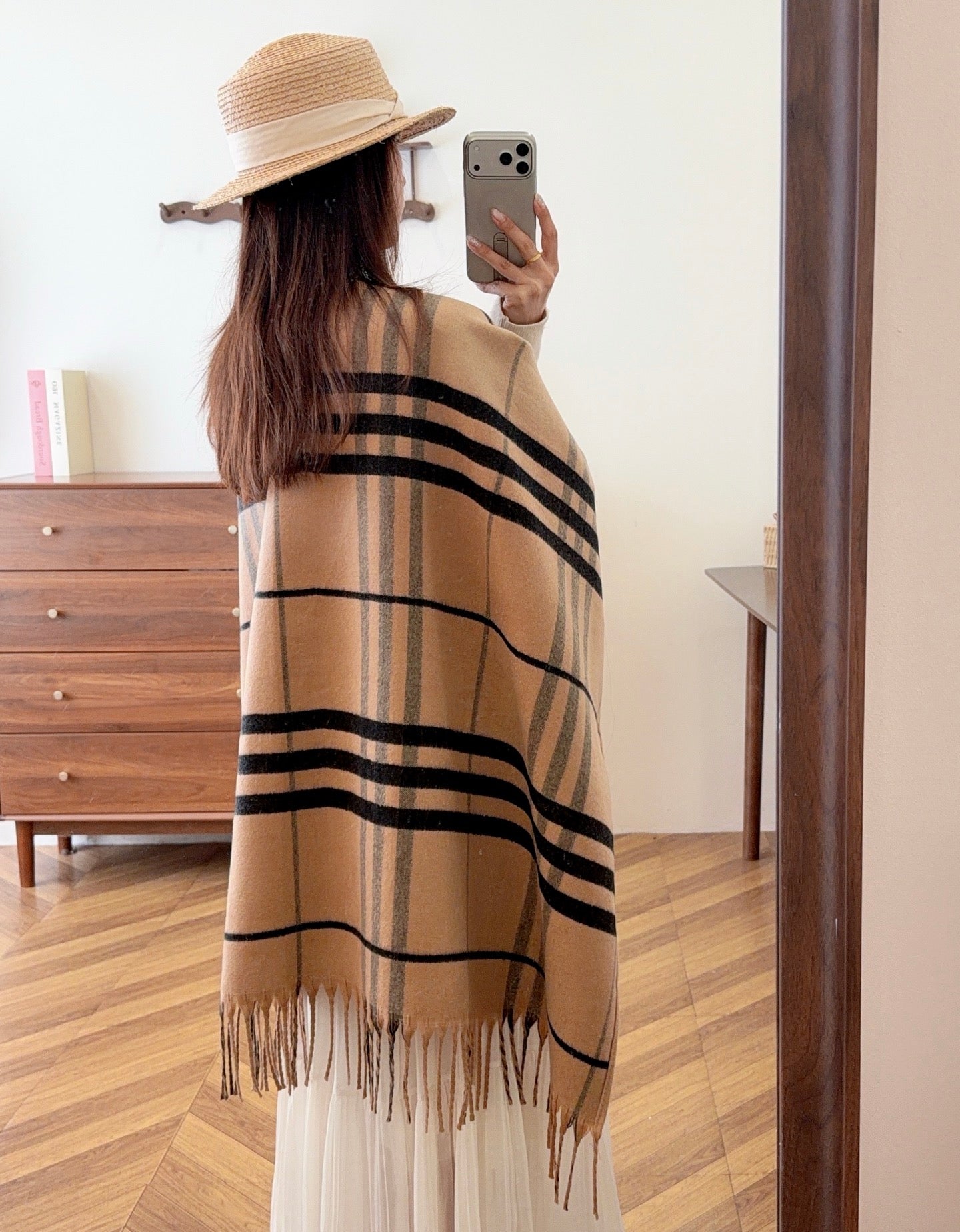 W1R86R67 Popular cape
