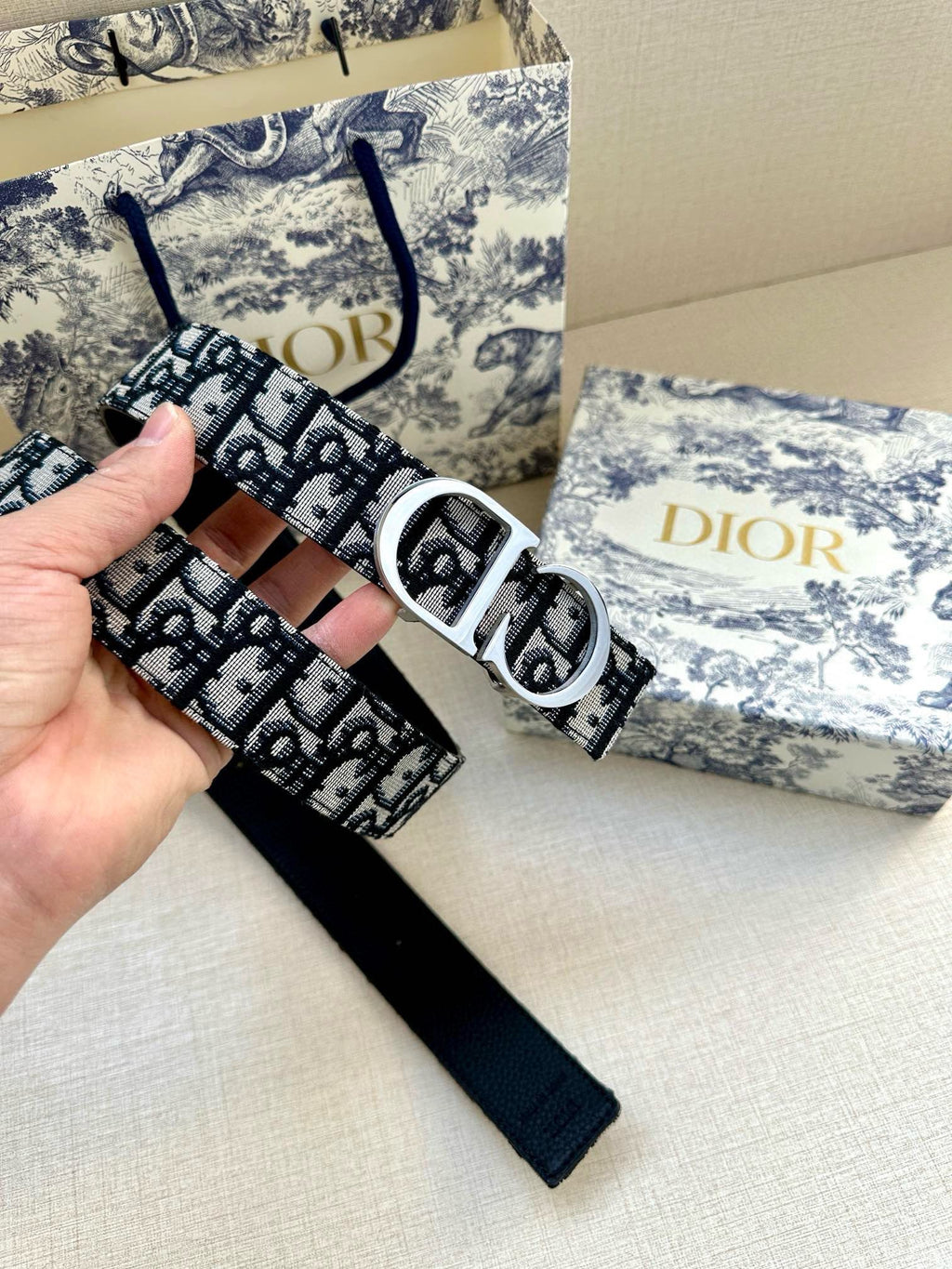 P1R55D207 Popular  High quality belt With full package