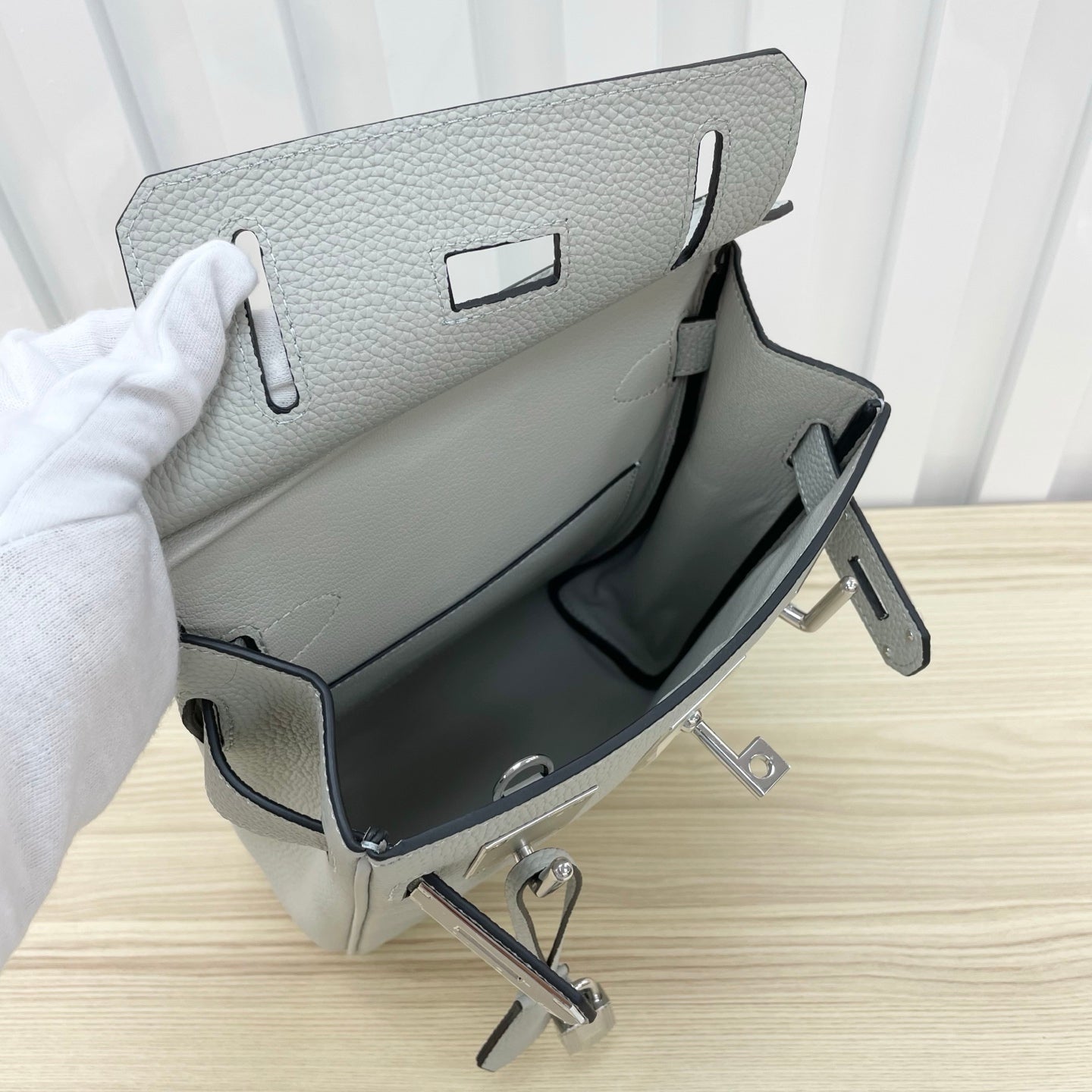 B1P36H45 Popular leather bag