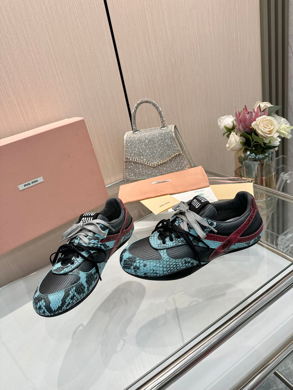 Z2Q105A246 Popular high-quality Shoes