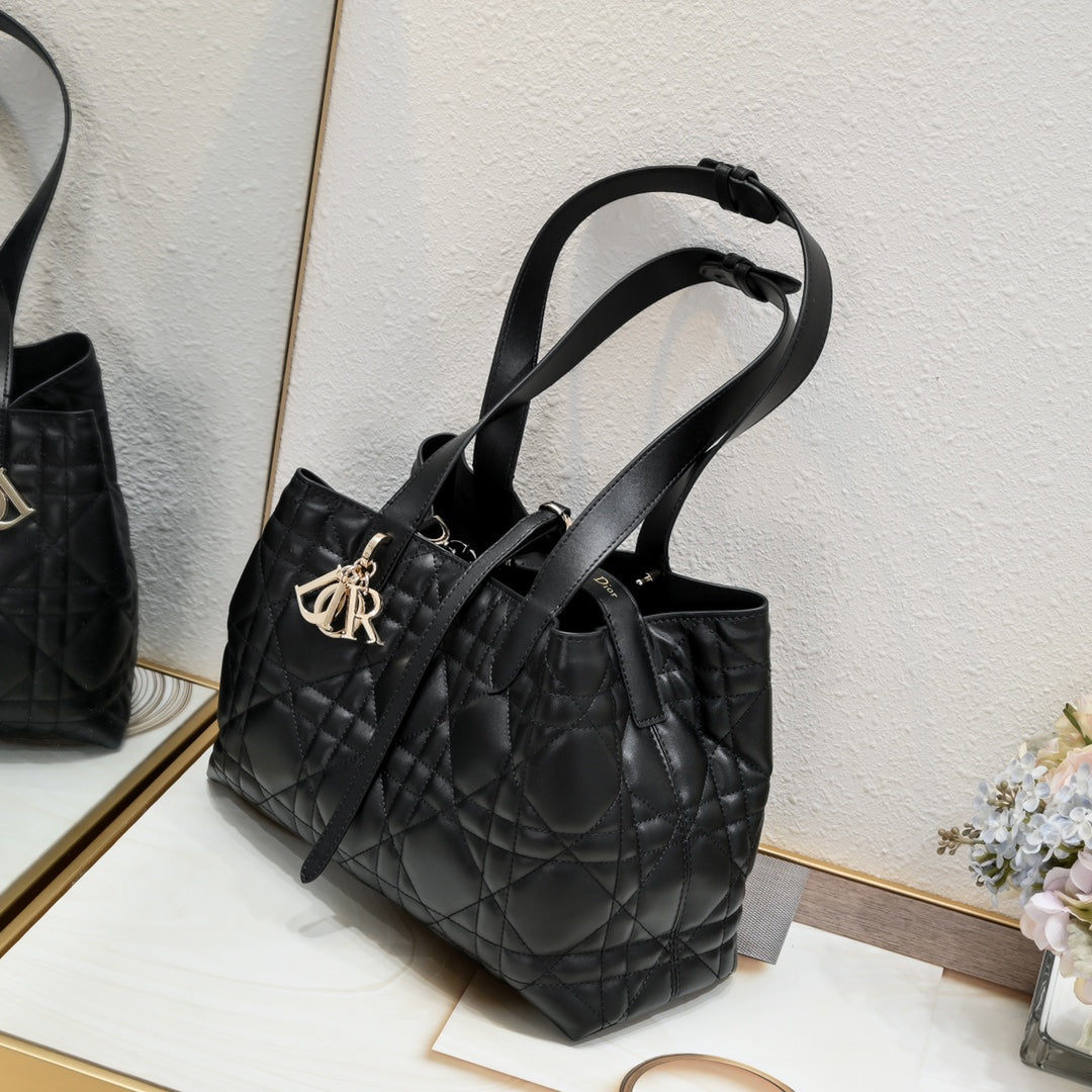 B12X44D359 Popular   leather bag 
