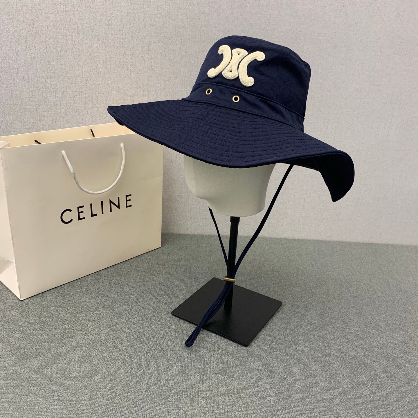 M1Z45N558 Popular hats