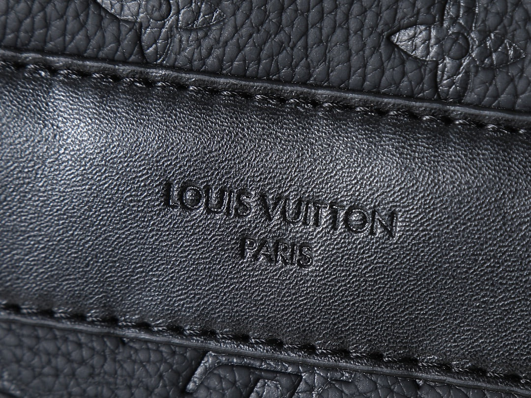 B1R76E56 Popular leather bag