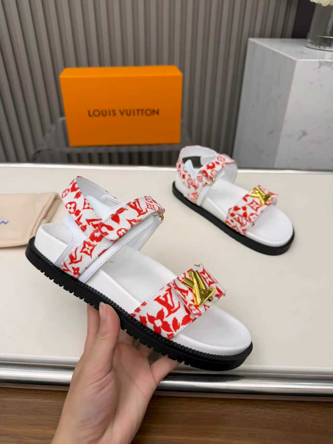 Z2P36E16 Popular high-quality Shoes