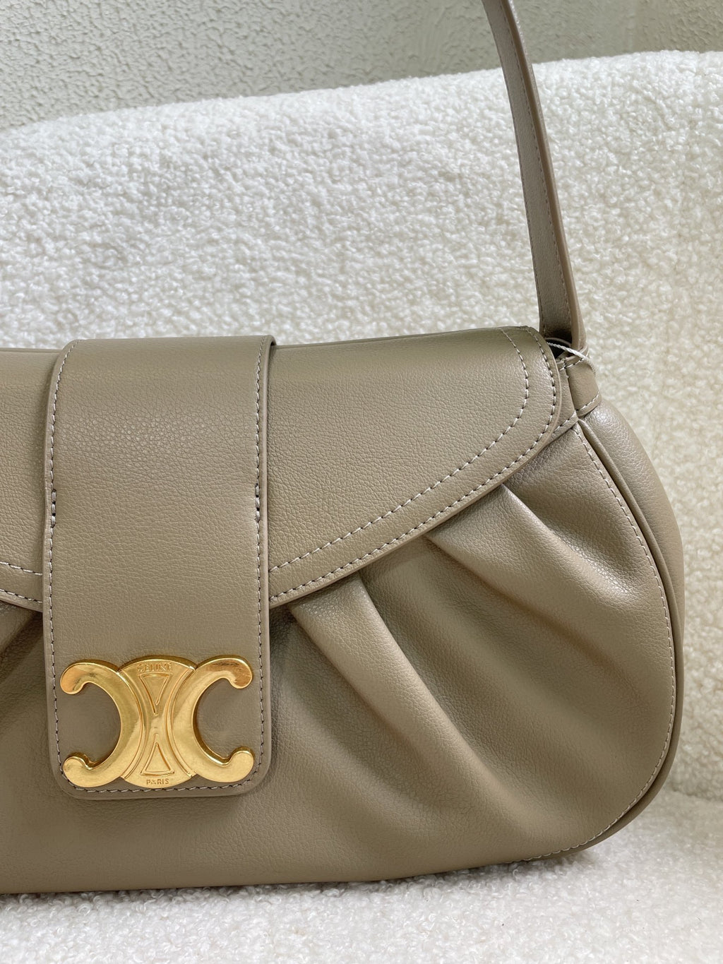 B1X64CL452 Popular  leather bag
