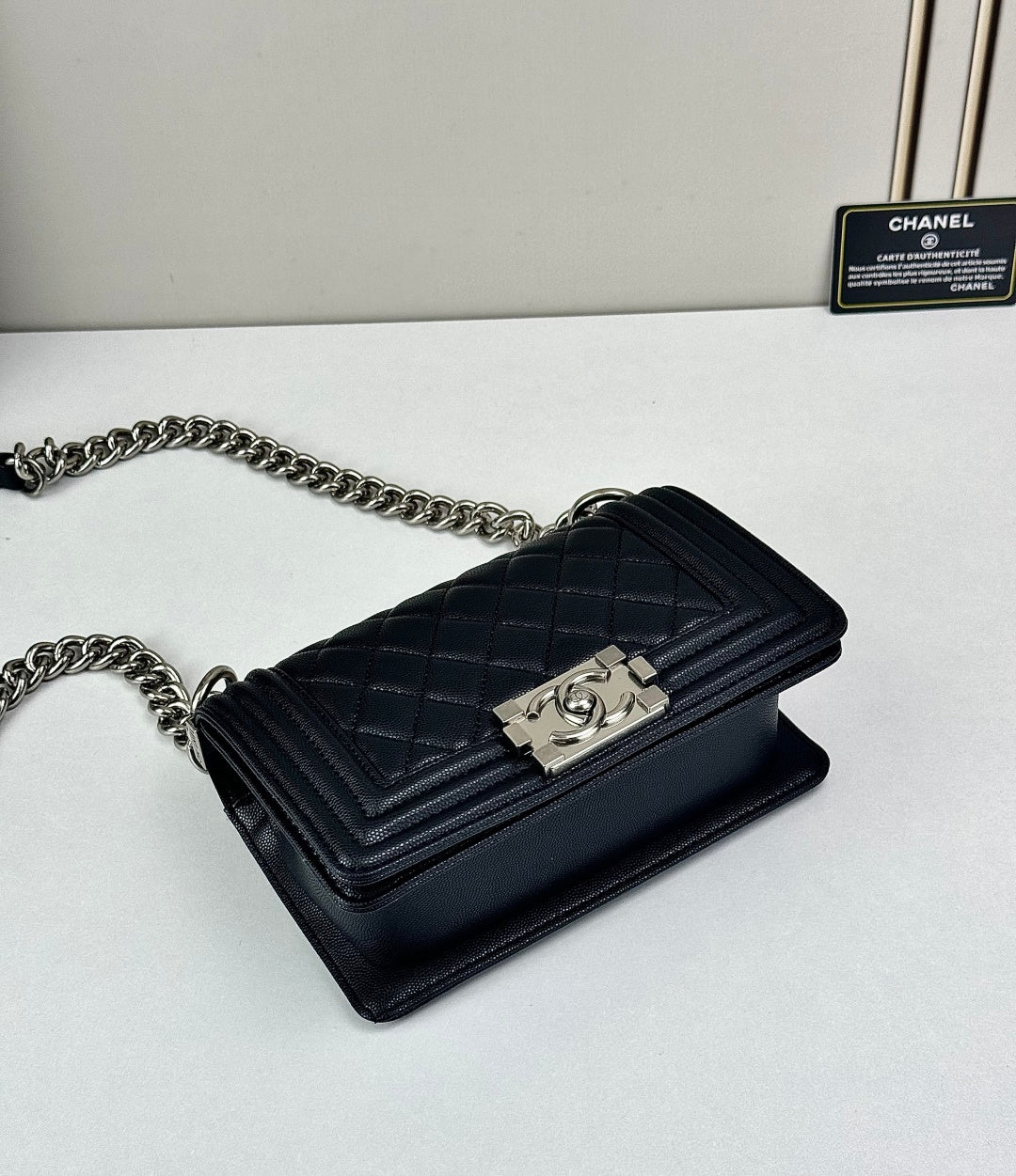 B1P36C17 Popular Caviar leather bag