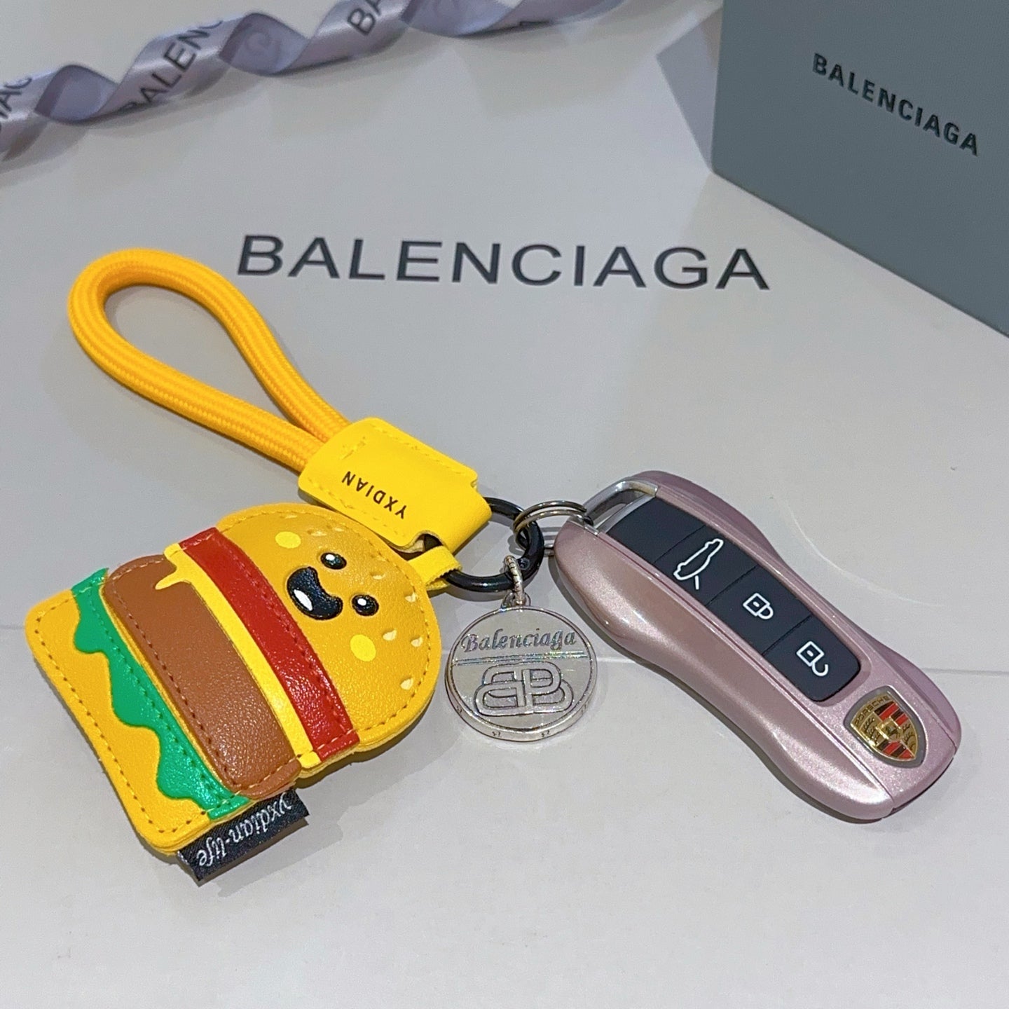 A1Z105J63 Popular bag 's charms accessories