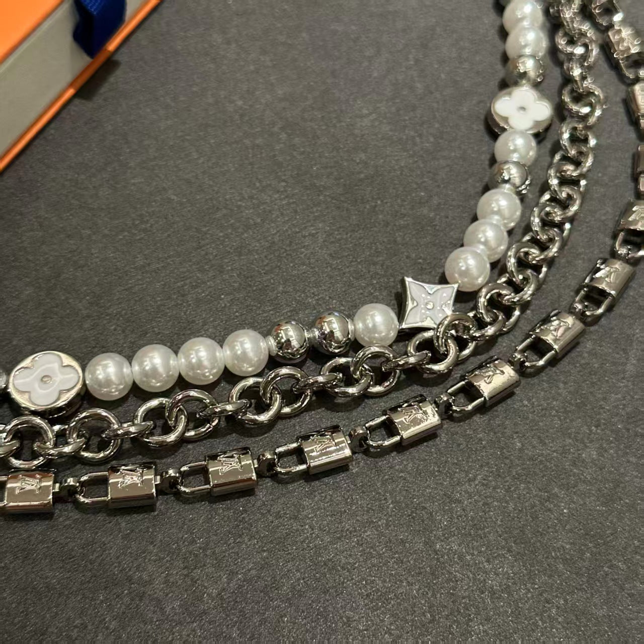 A1R46E14 Popular bag 's charms accessories