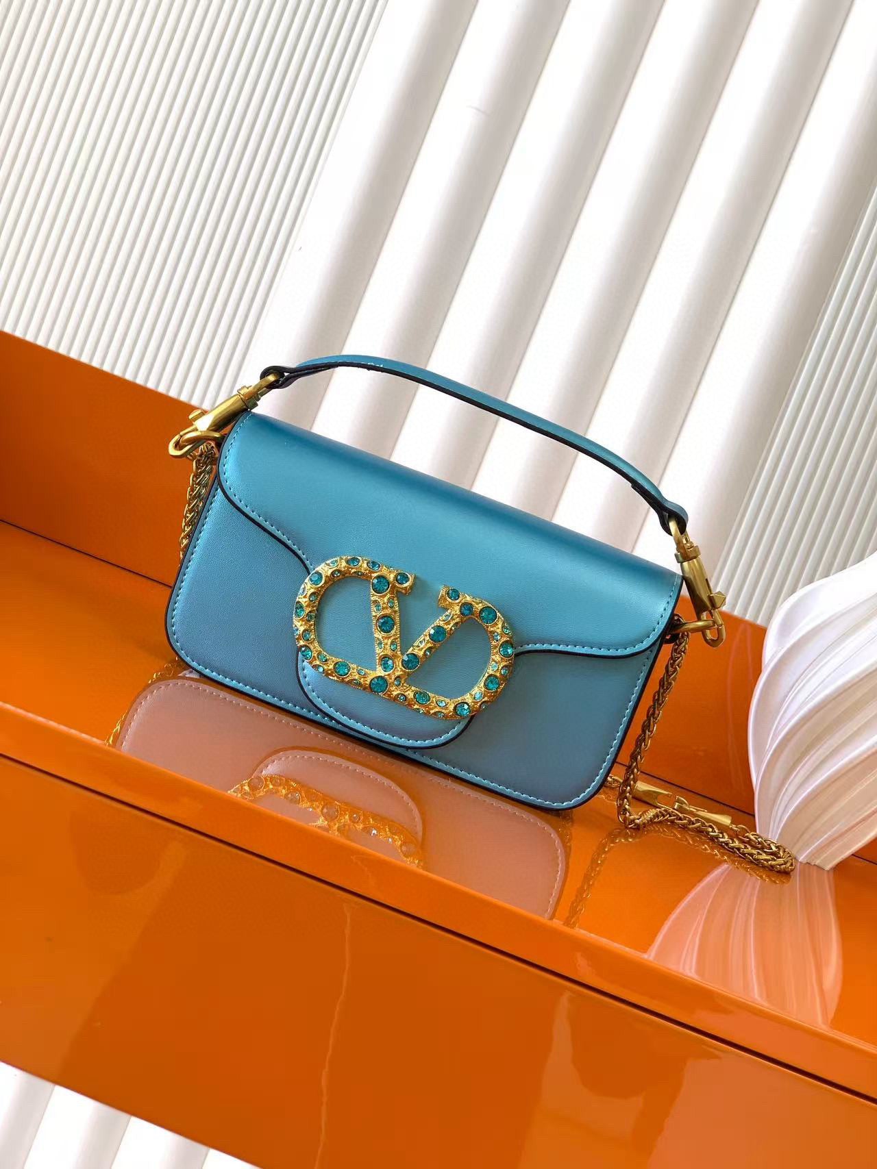 B1P36A30 Popular  leather bag
