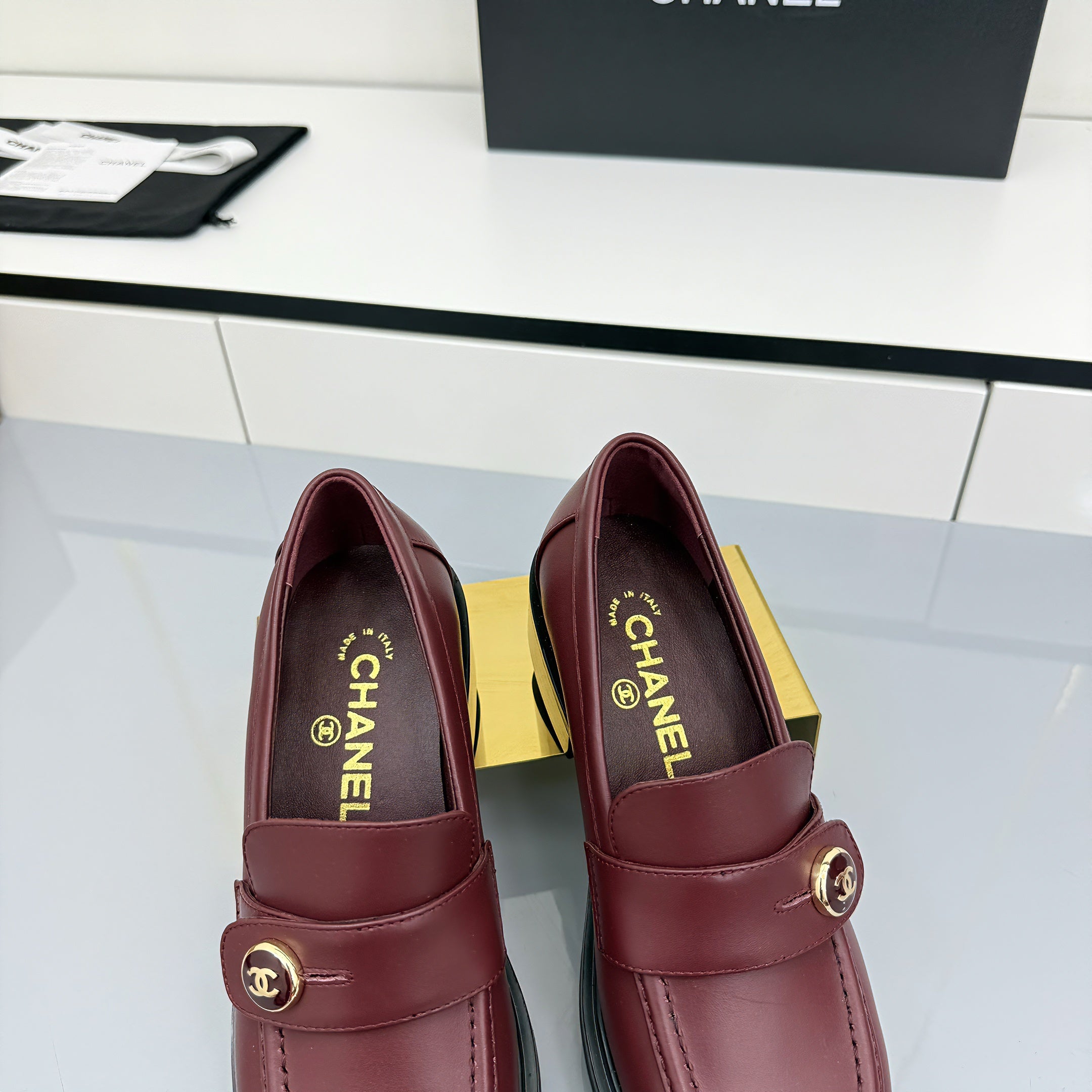 Z2Q105C389 Popular high-quality leather Shoes