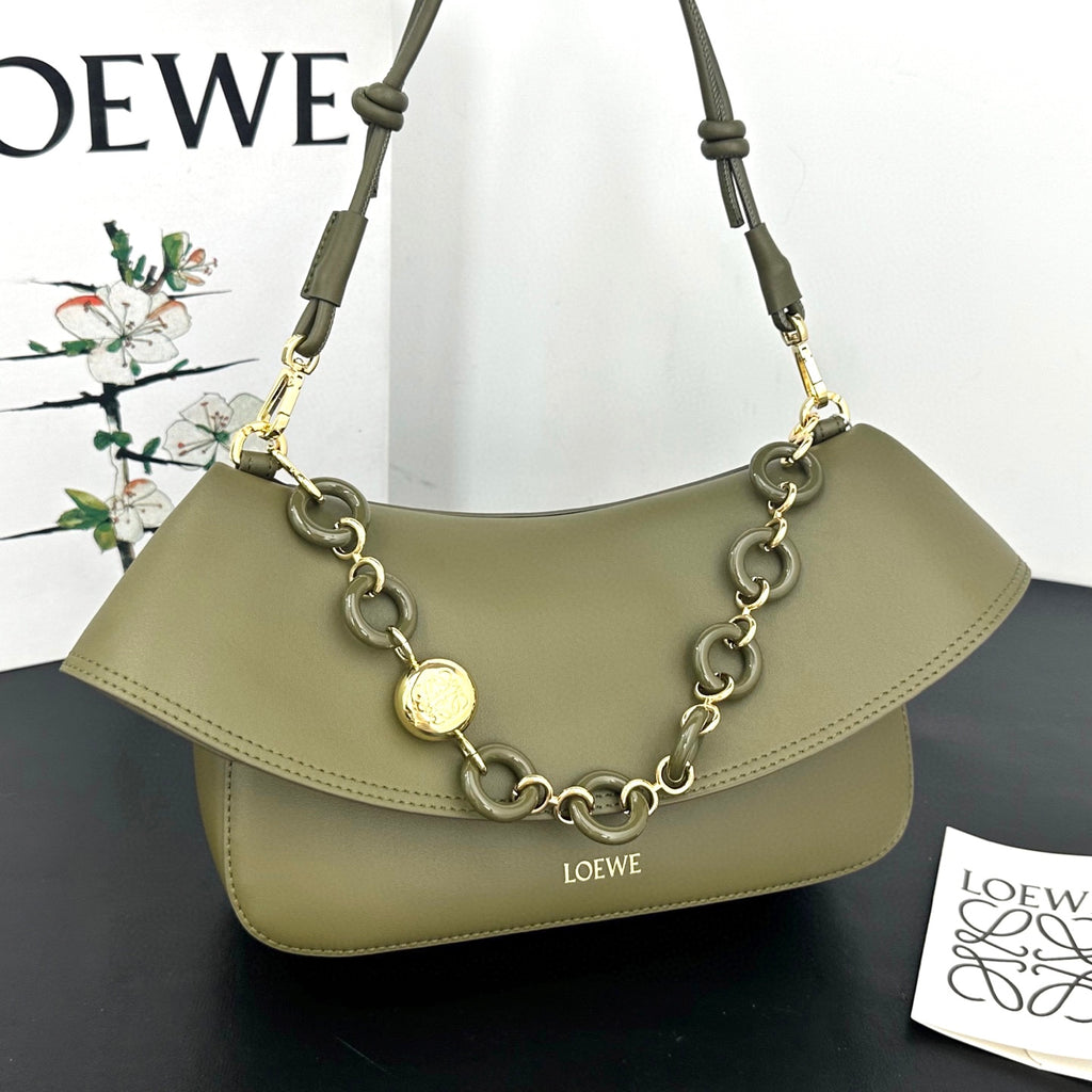 B1R66A11 Popular leather bag