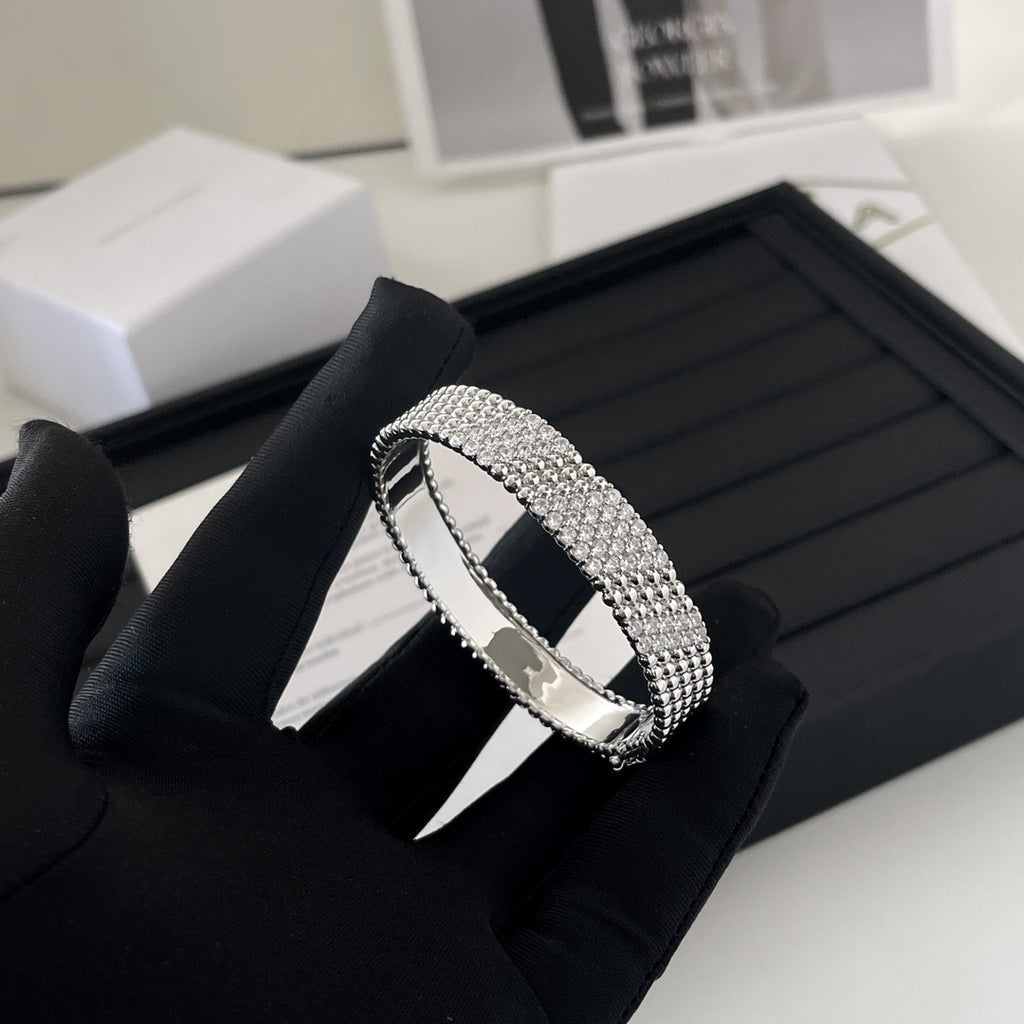 X5Q85VC78K  Popular Bracelets