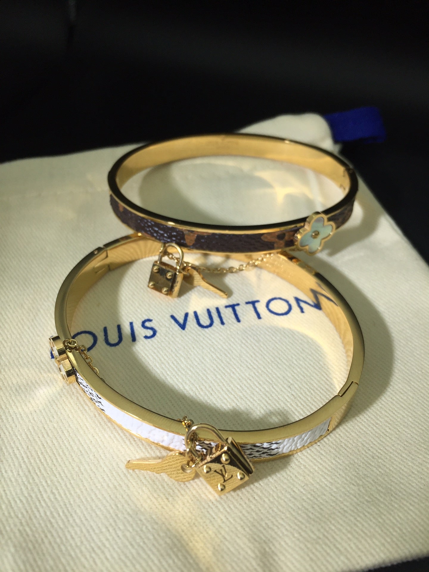 X1Q85E103K  Popular Bracelets