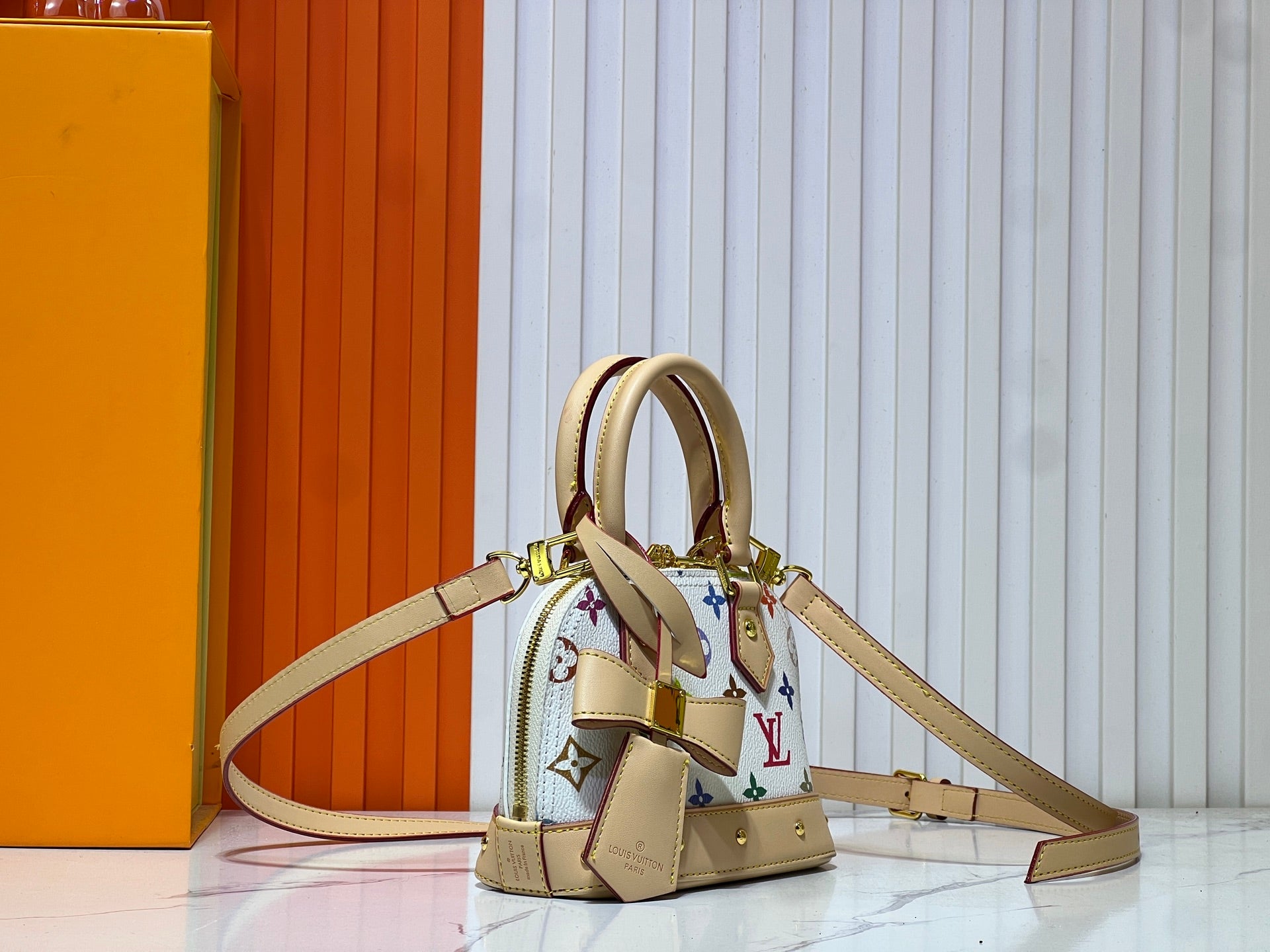 B1N175E24 Popular   leather bag