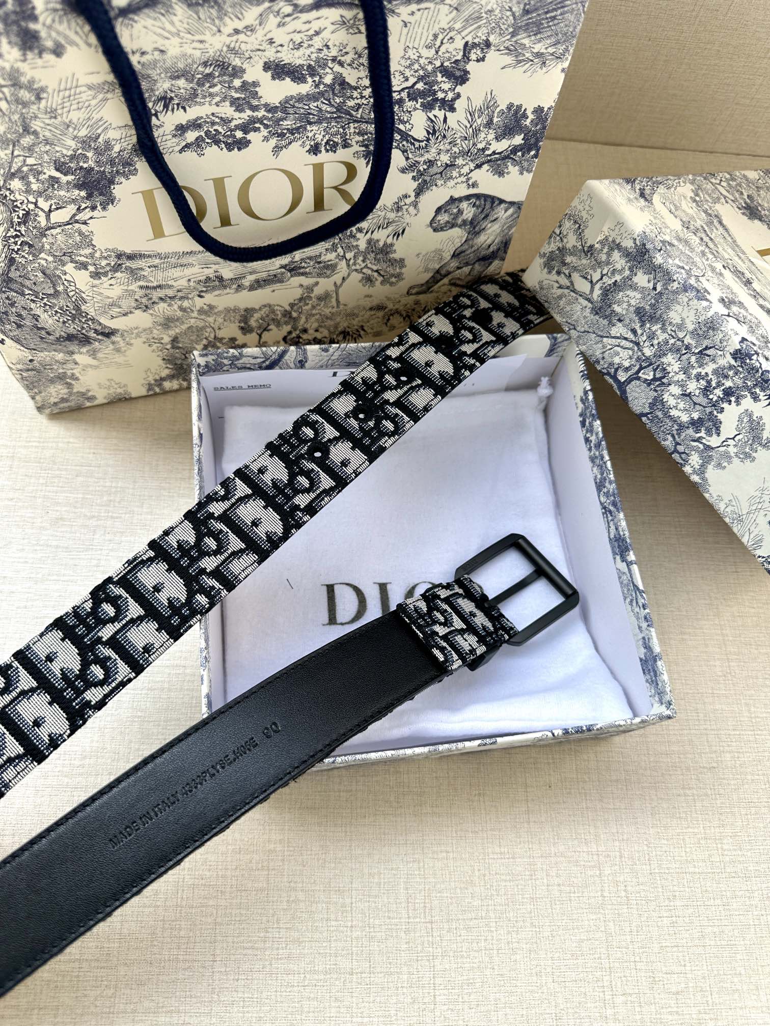 P1Q115D26 Popular High quality belt With full package