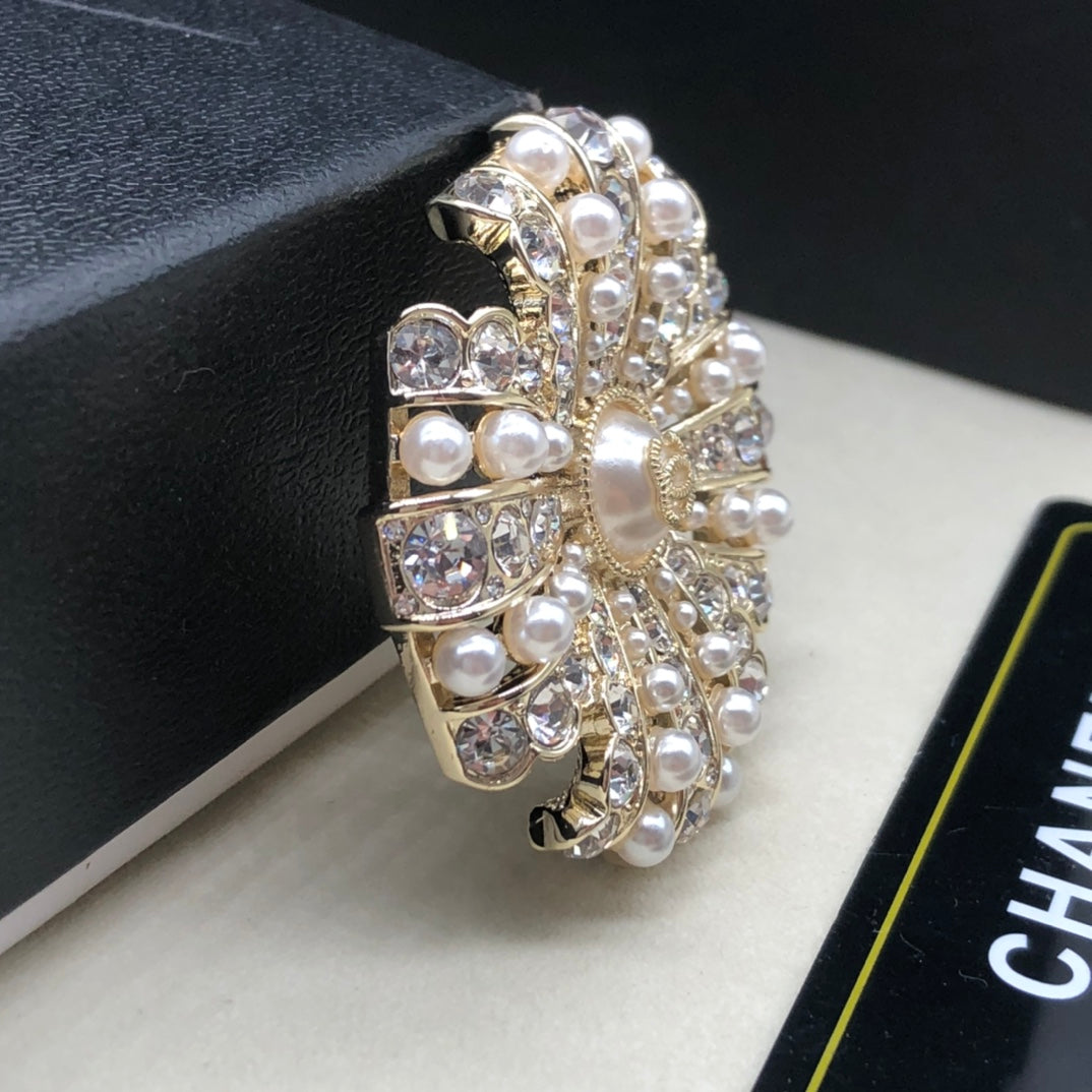 X14C854   Popular Brooch