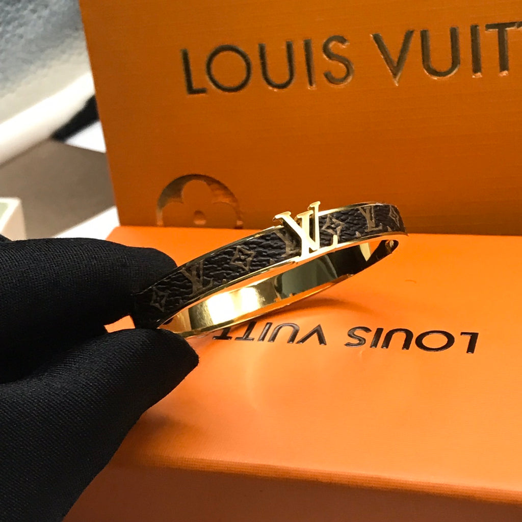X1Q85E56K  Popular Bracelets