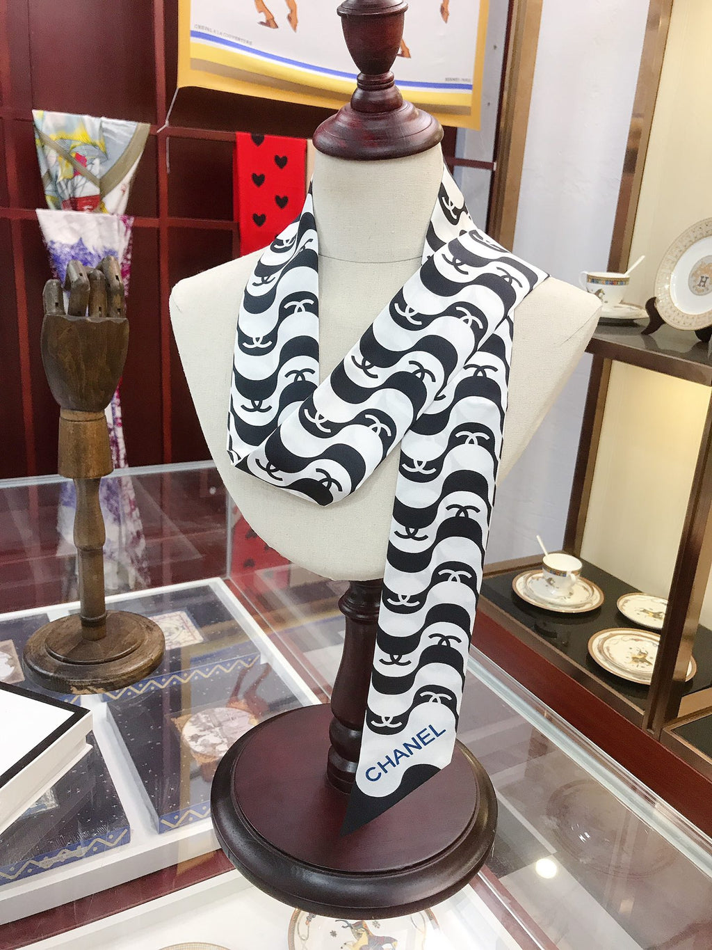 W1N46C9 Popular Silk Scarve