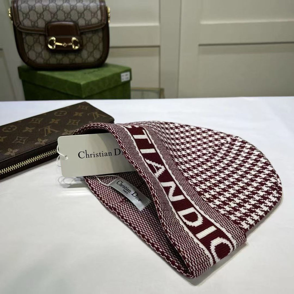 M1R86D57 Popular hats