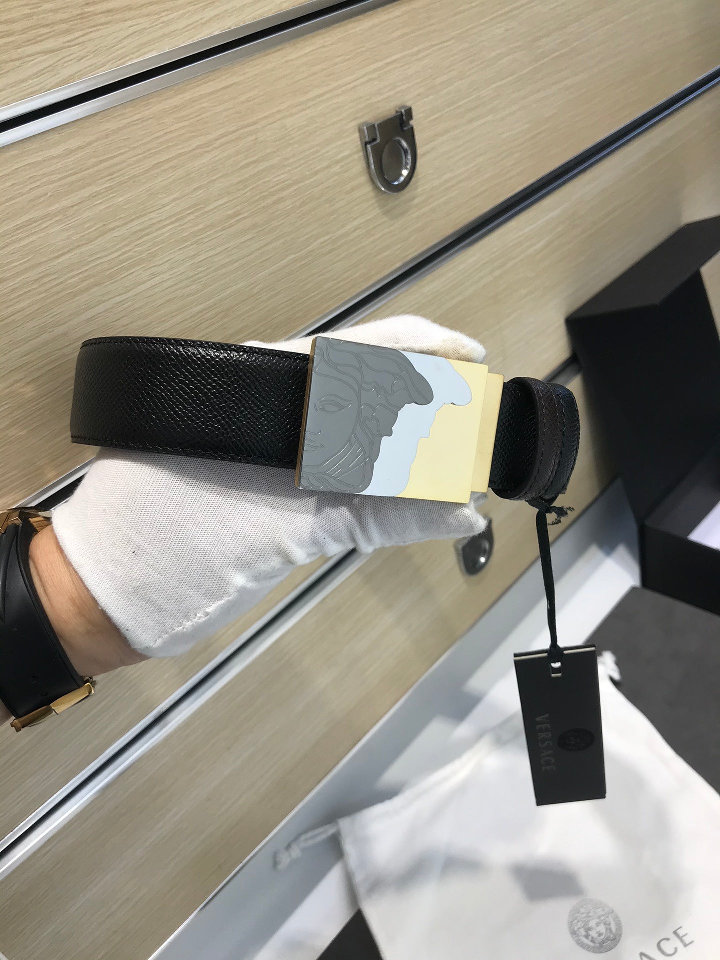 P1Q64V84 Popular  High quality belt With full package