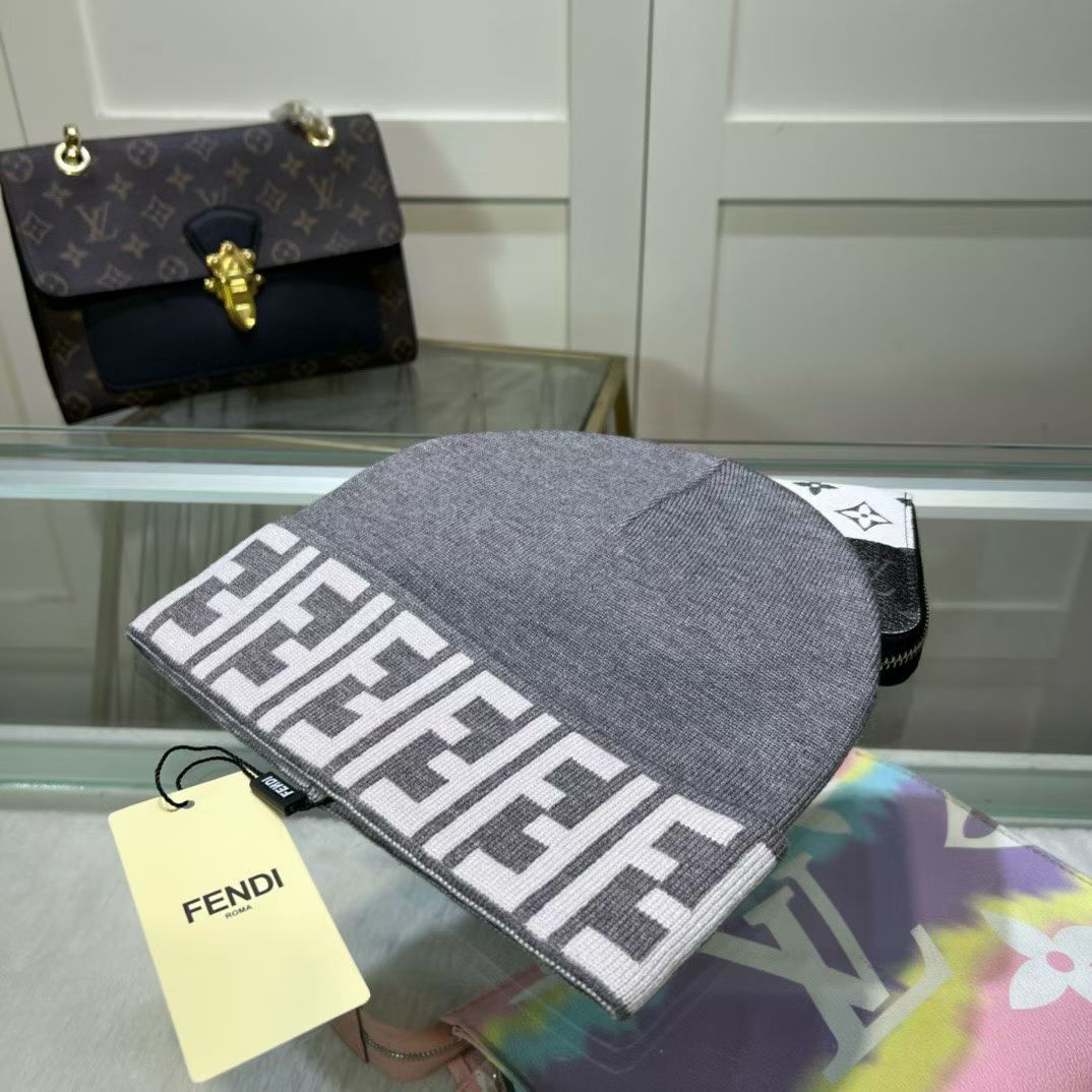 M1R86F32 Popular hats