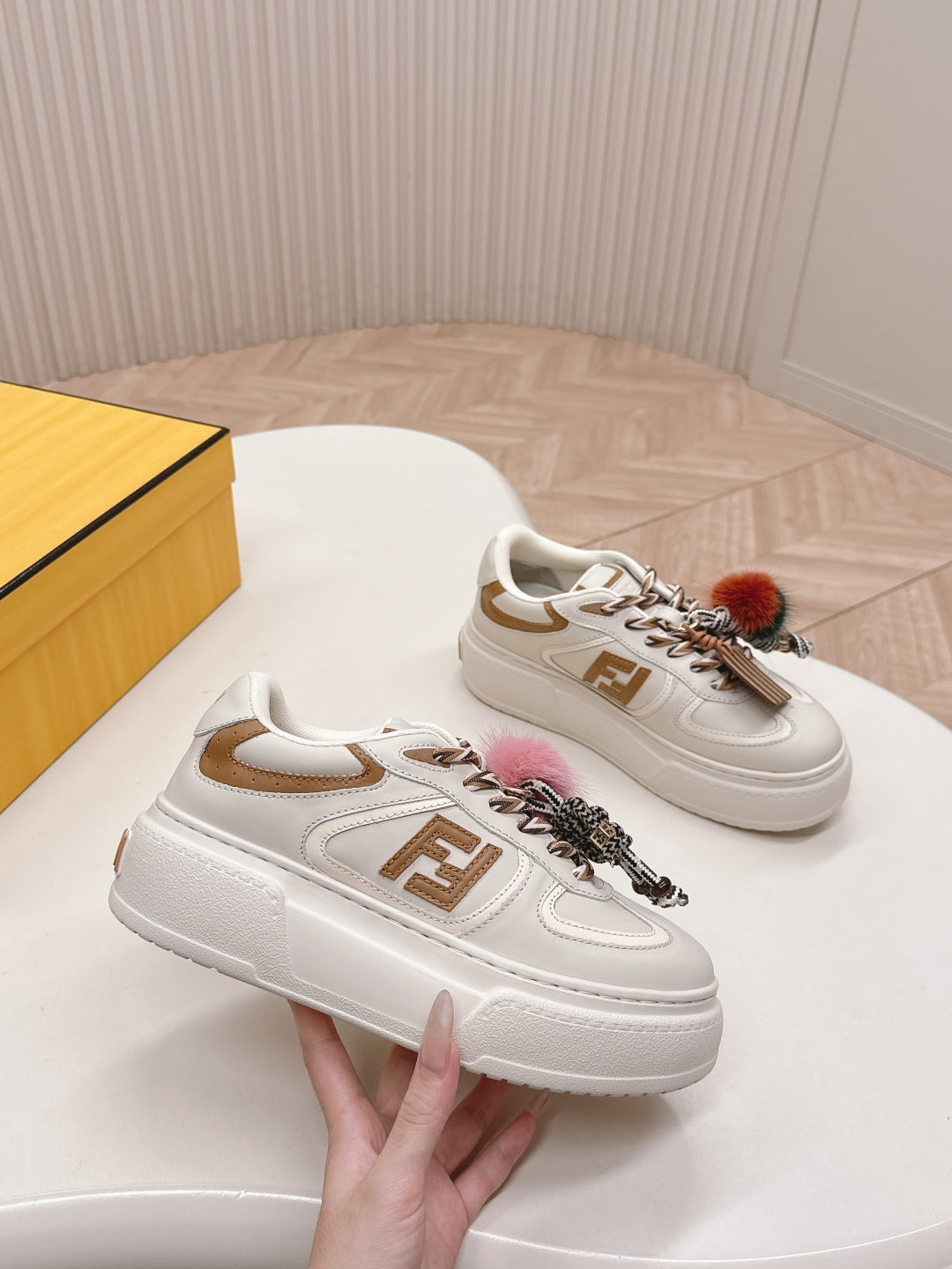 Z2Q105F417 Popular high-quality Shoes