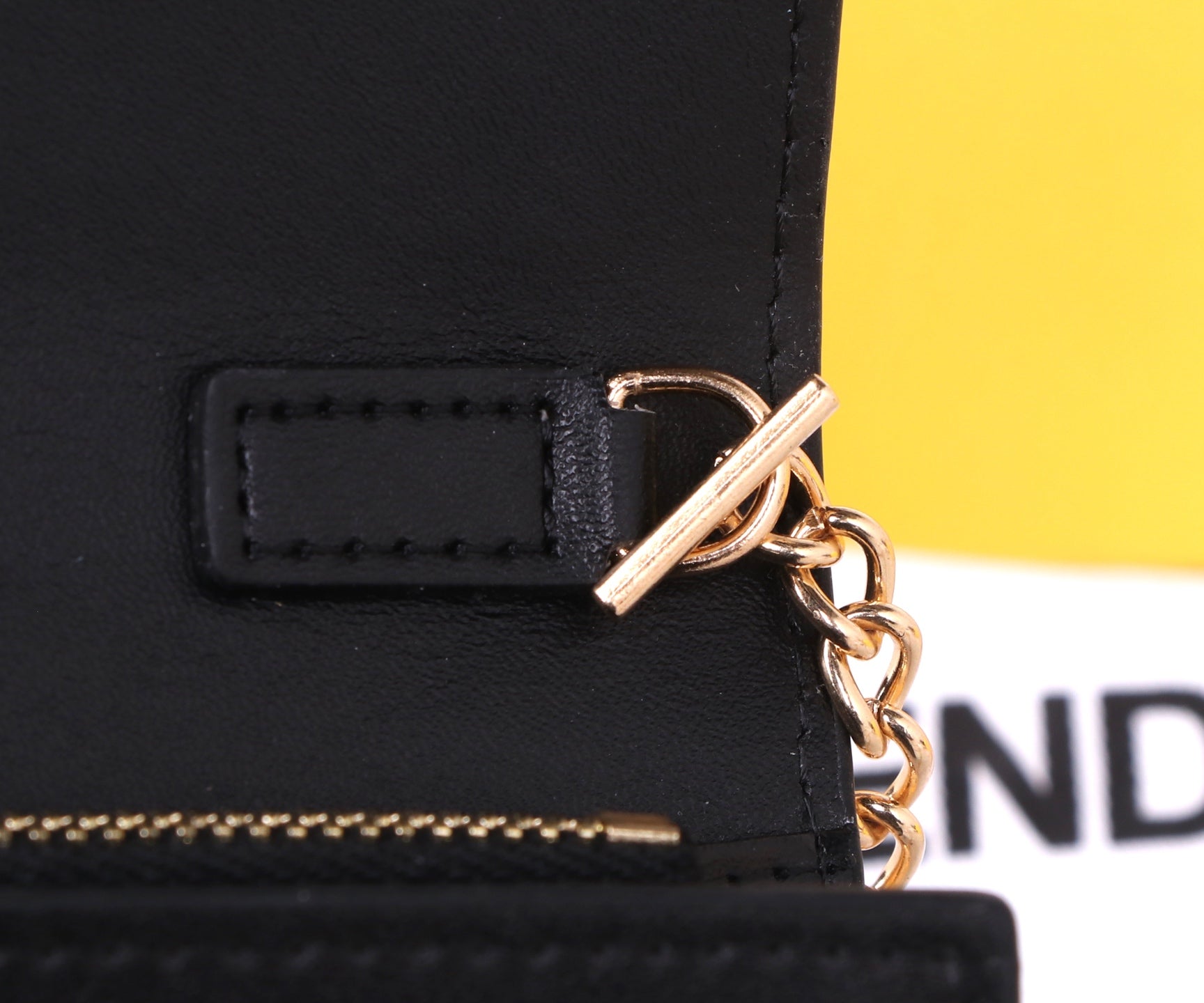 B1P36F103 Popular leather bag
