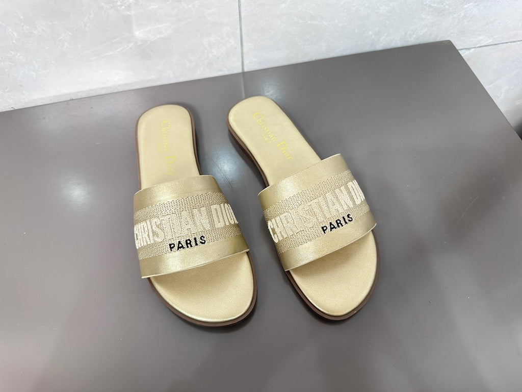 Z1ZD32 Popular slippers