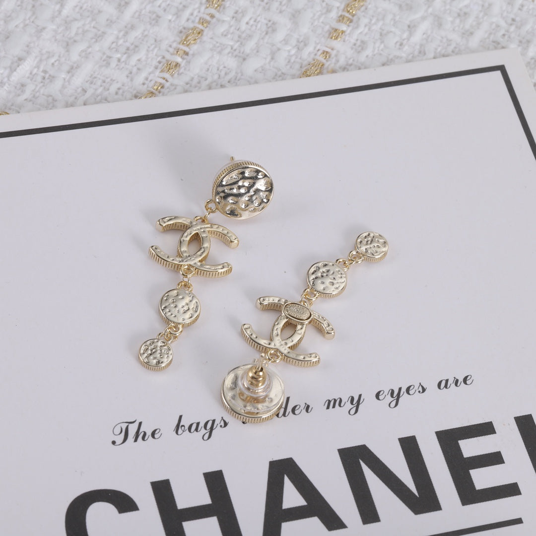 X1Z54C372E Popular Earrings