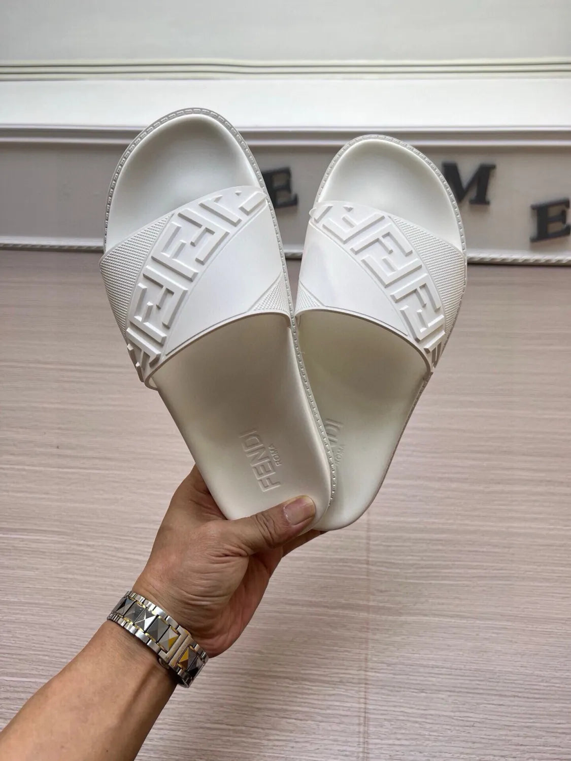 Z5Z35F283 Popular Slippers