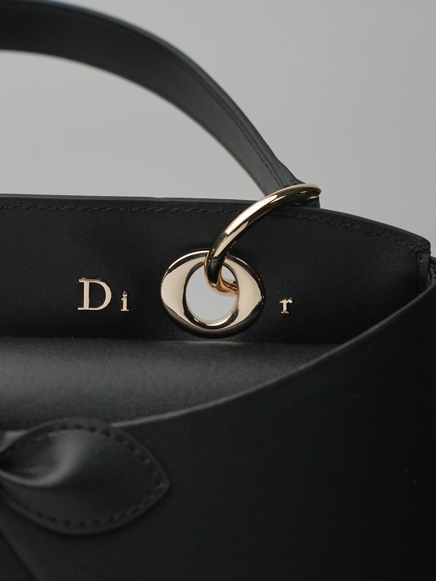 B1P36D89 Popular leather bag
