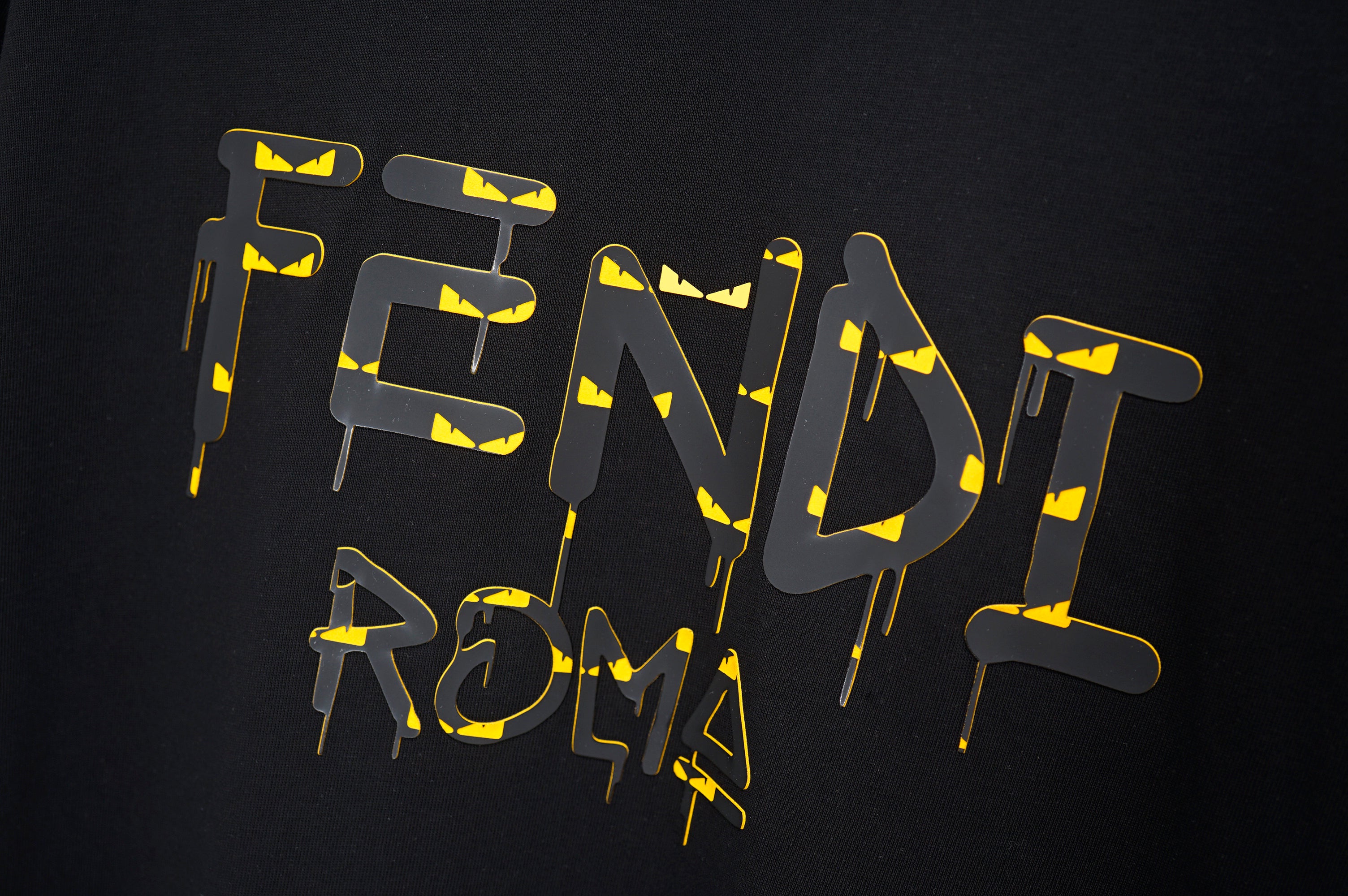 U1R76F20 Popular T-shirts
